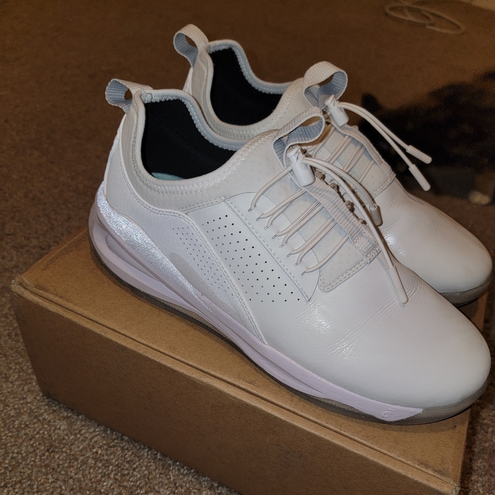 Clove nursing shoes